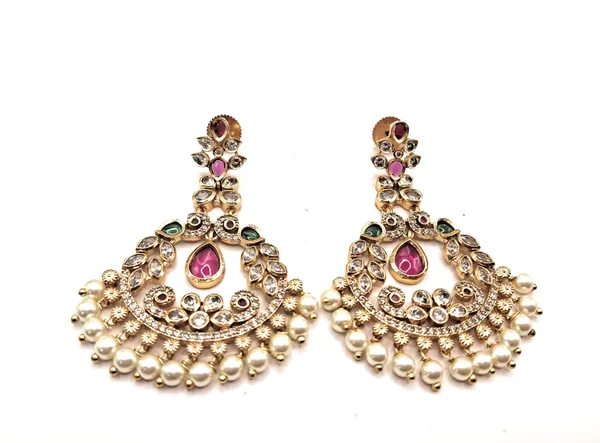 Gold_Polished_Alloy_And_Gold_Plated_Premium_Chandbali_Earrings_For_Women