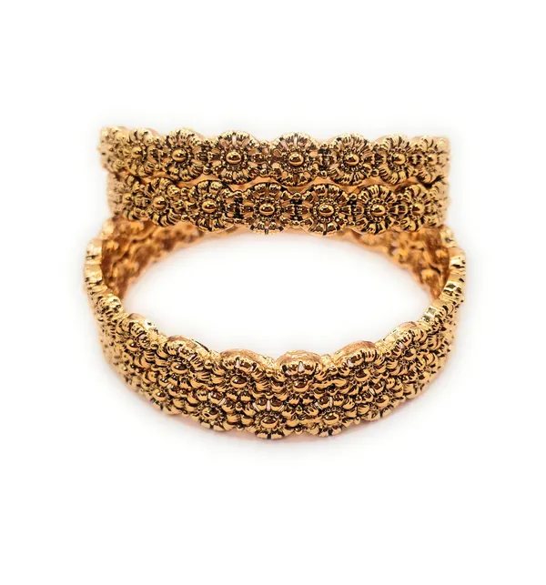 Gold_Polished_Alloy_And_Gold_Plated_Premium_Bangles_For_Women