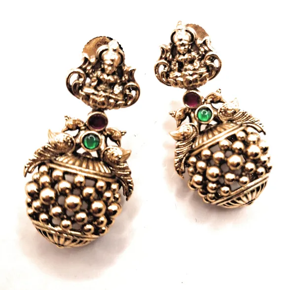 Red_And_Green_And_Gold_Alloy_And_Gold_Plated_Premium_Drop_Earrings_For_Women