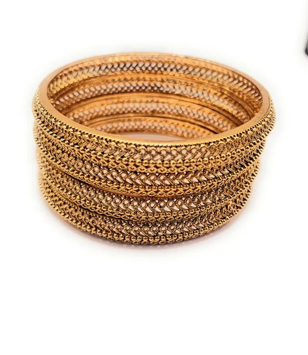 Gold_Polished_Alloy_And_Gold_Plated_Premium_Bangles_For_Women