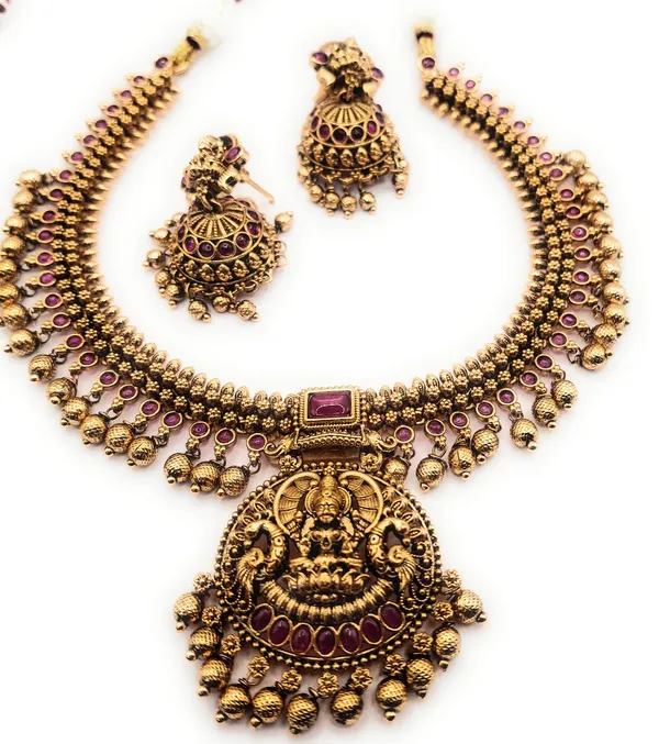 Red_Alloy_And_Gold_Plated_And_Temple_Design_Premium_Temple_Jewellery_Set_For_Women
