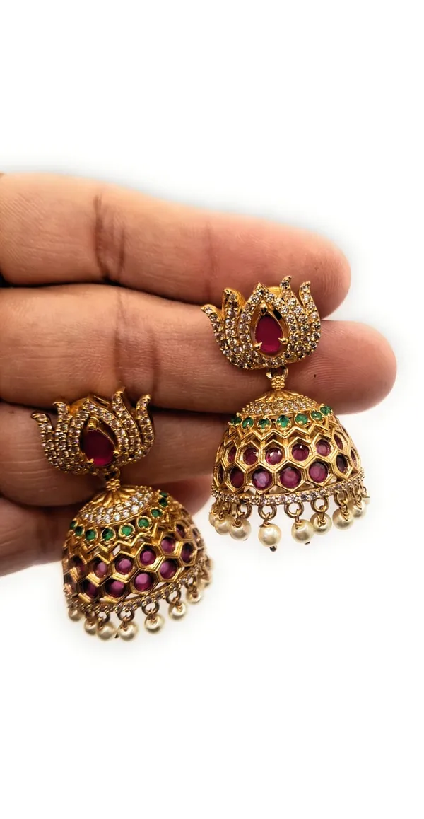 Red_And_Green_And_Pearl_Alloy_And_Gold_Plated_Premium_Jhumka_Earrings_For_Women