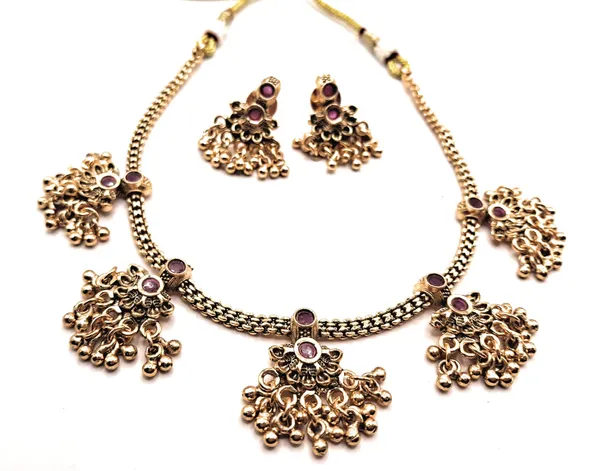 Red_Alloy_And_Gold_Plated_Premium_Jewellery_Set_For_Women