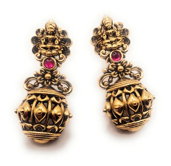 Ruby_Alloy_And_Gold_Plated_Premium_Drop_Earrings_For_Women