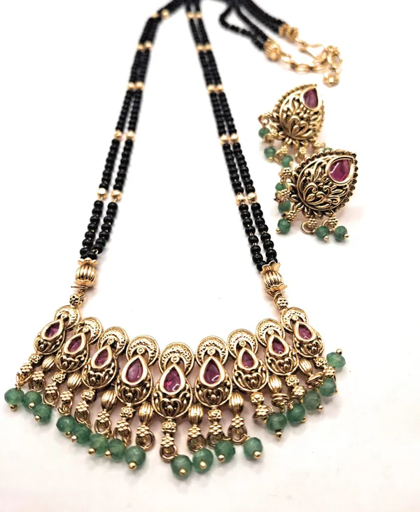 Red_And_Green_Alloy_And_Gold_Plated_And_Kundan_And_Artificial_Stones_And_Black_Beads_Premium_Mangalsutra_For_Women