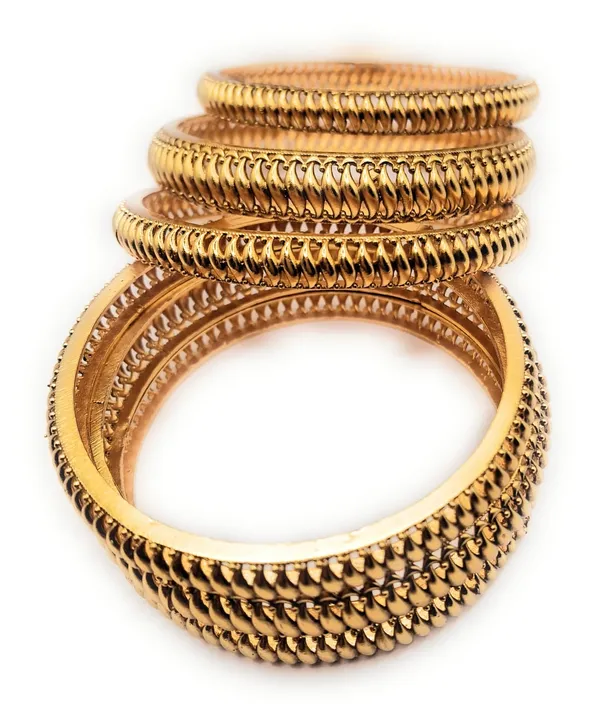 Gold_Polished_Alloy_And_Gold_Plated_Premium_Bangles_For_Women