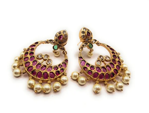 Gold_Polished_Alloy_And_Gold_Plated_Premium_Chandbali_Earrings_For_Women