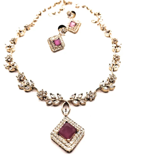 Red_And_White_Alloy_And_Gold_Plated_And_Artificial_Stones_Premium_Jewellery_Set_For_Women