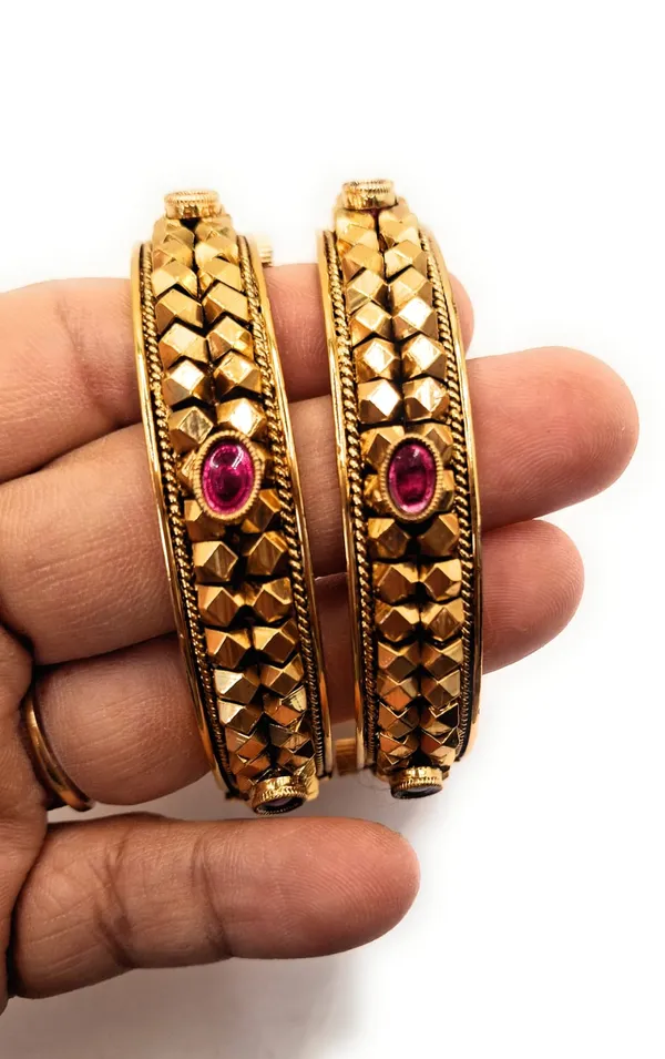 Gold_Polished_Alloy_And_Gold_Plated_And_Artificial_Stones_Premium_Bangles_For_Women