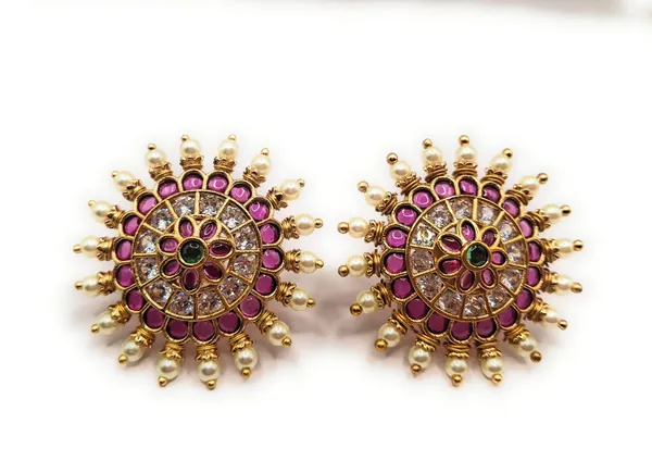 Gold_Alloy_And_Gold_Plated_Premium_Stud_Earrings_For_Women