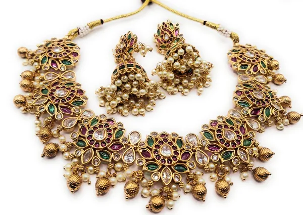 Red_And_Green_And_White_Alloy_And_Gold_Plated_Premium_Jewellery_Set_For_Women