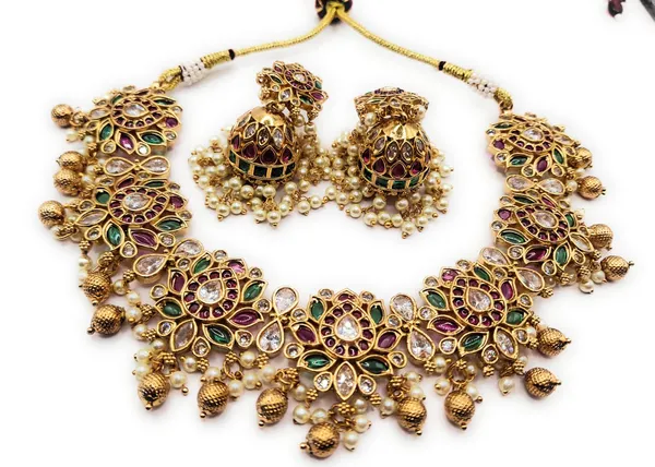 Red_And_Green_And_White_Alloy_And_Gold_Plated_Premium_Jewellery_Set_For_Women