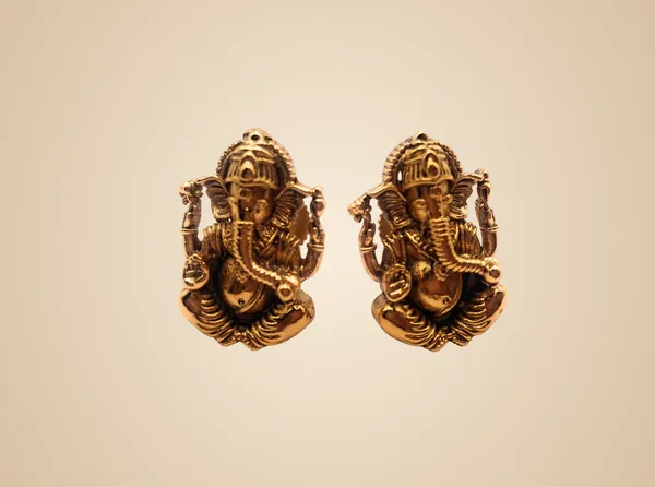 Gold_Alloy_And_Gold_Plated_Premium_Stud_Earrings_For_Women