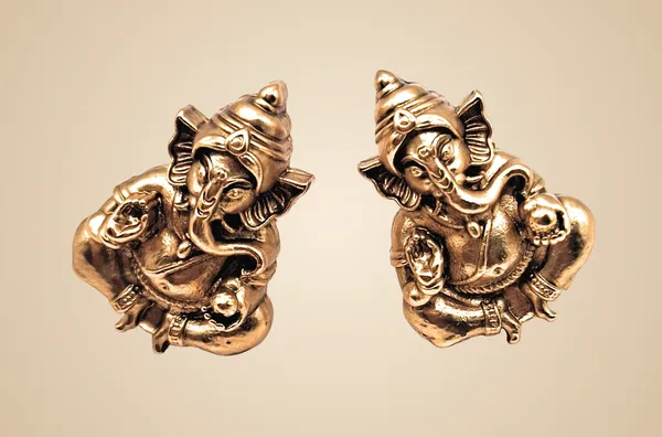 Gold_Alloy_And_Gold_Plated_Premium_Stud_Earrings_For_Women