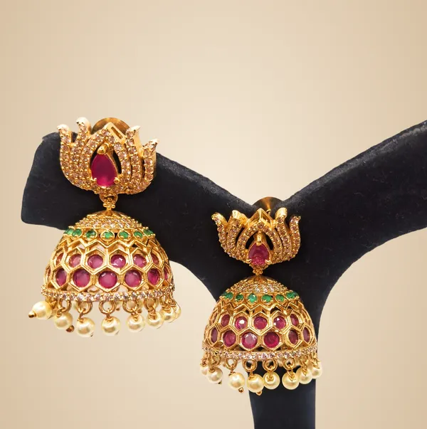 Red_And_Green_And_Pearl_Alloy_And_Gold_Plated_Premium_Jhumka_Earrings_For_Women