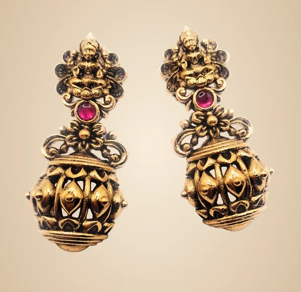 Ruby_Alloy_And_Gold_Plated_Premium_Drop_Earrings_For_Women