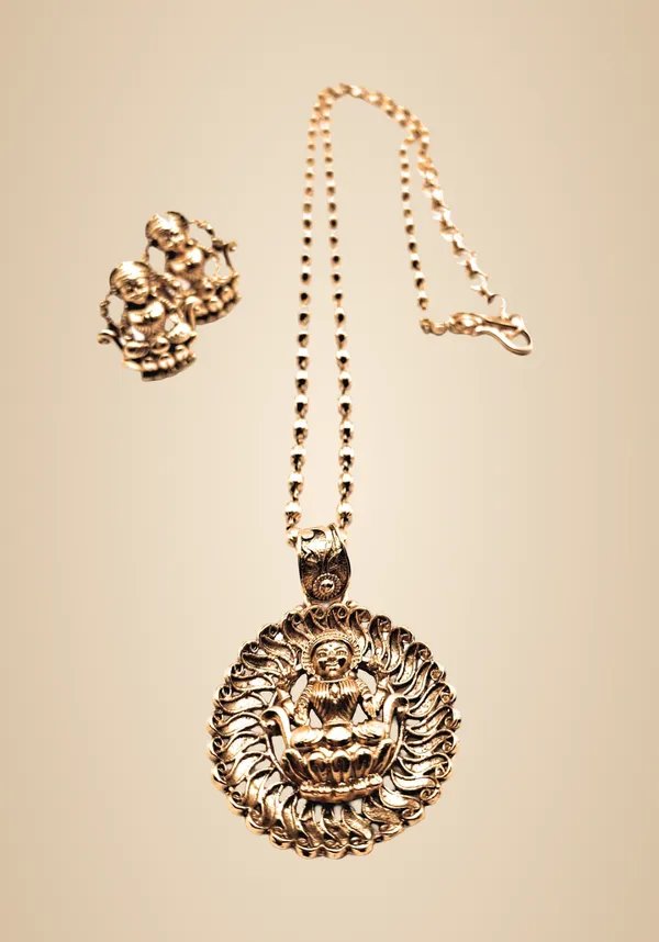Gold_Polished_Alloy_And_Gold_Plated_And_Temple_Design_Premium_Pendant_Set_For_Women