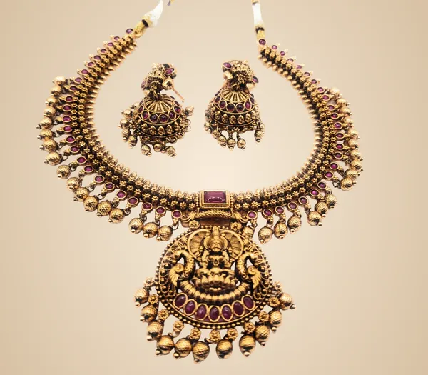 Red_Alloy_And_Gold_Plated_And_Temple_Design_Premium_Temple_Jewellery_Set_For_Women