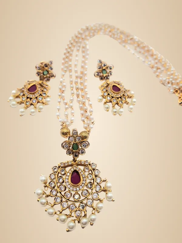 Pearl_And_White_Alloy_And_Gold_Plated_And_American_Diamond_Premium_Pendant_Set_For_Women
