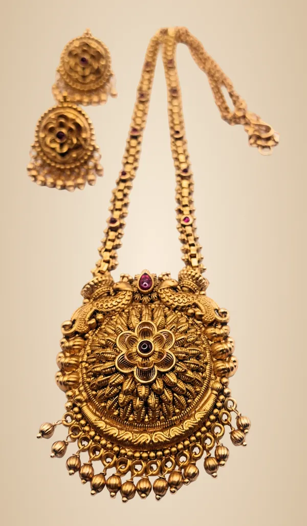 Gold_Polished_Alloy_And_Gold_Plated_And_American_Diamond_And_Artificial_Stones_And_Pearl_Premium_Pendant_Set_For_Women