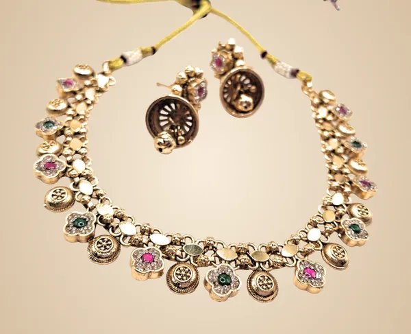 Red_And_Green_Alloy_And_Gold_Plated_Premium_Necklace_Set_For_Women
