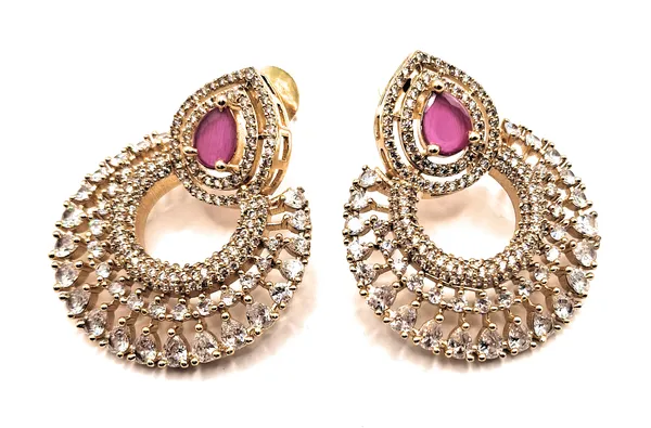 Red_Alloy_And_Gold_Plated_Premium_Chandbali_Earrings_For_Women