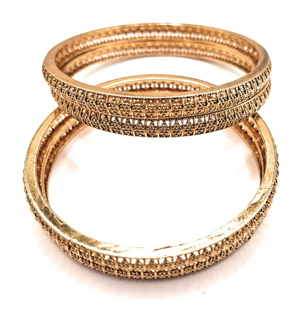 Gold_Polished_Alloy_And_Gold_Plated_Premium_Bangles_For_Women