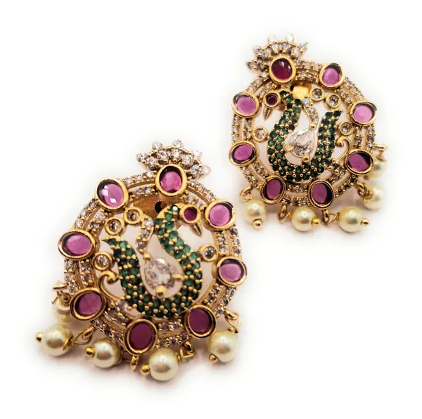 Gold_Polished_Alloy_And_Gold_Plated_Premium_Stud_Earrings_For_Women