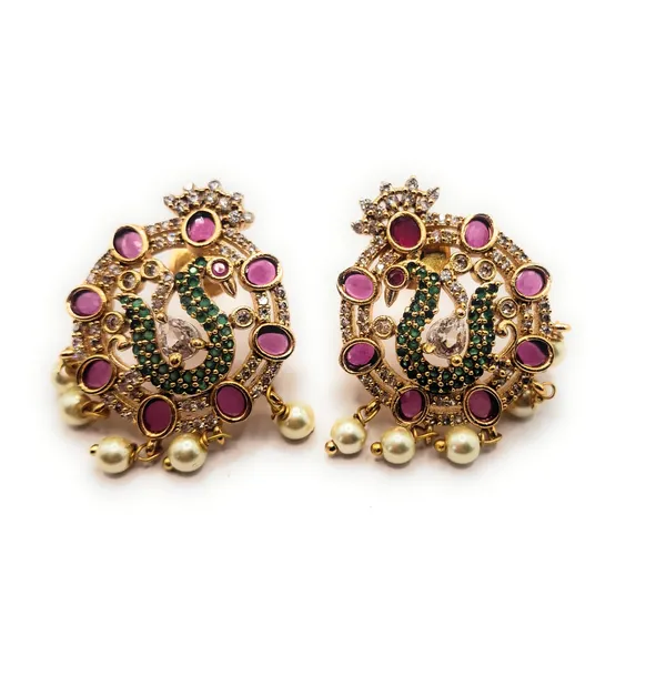 Gold_Polished_Alloy_And_Gold_Plated_Premium_Stud_Earrings_For_Women