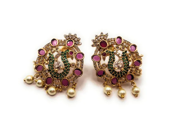 Gold_Polished_Alloy_And_Gold_Plated_Premium_Stud_Earrings_For_Women