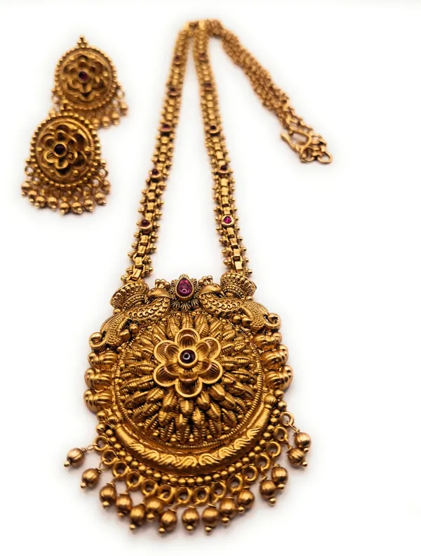 Gold_Polished_Alloy_And_Gold_Plated_And_American_Diamond_And_Artificial_Stones_And_Pearl_Premium_Pendant_Set_For_Women