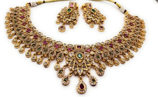 Multicolor_Alloy_And_Gold_Plated_And_Artificial_Stones_Premium_Jewellery_Set_For_Women