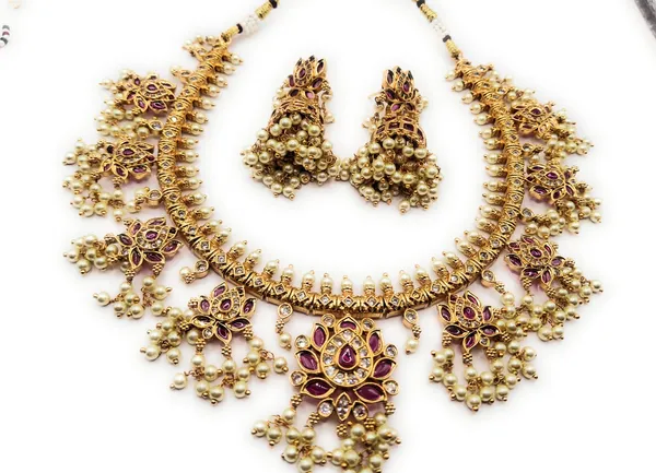 Red_And_Pearl_Alloy_And_Gold_Plated_Premium_Jewellery_Set_For_Women