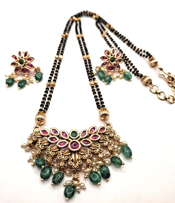 Red_And_Green_Alloy_And_Gold_Plated_And_Artificial_Stones_And_Black_Beads_Premium_Mangalsutra_For_Women