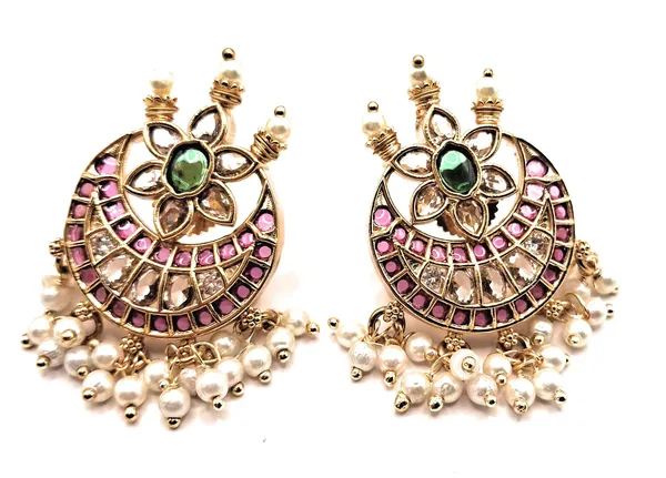 Gold_Polished_Alloy_And_Gold_Plated_Premium_Stud_Earrings_For_Women