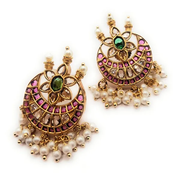 Gold_Polished_Alloy_And_Gold_Plated_Premium_Stud_Earrings_For_Women