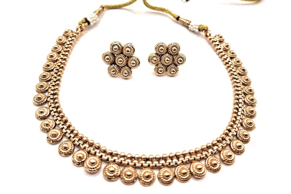 Gold_Polished_Alloy_And_Gold_Plated_And_Antique_Finish_Premium_Antique_Jewellery_Set_For_Women