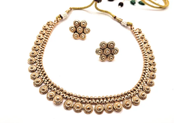 Gold_Polished_Alloy_And_Gold_Plated_And_Antique_Finish_Premium_Antique_Jewellery_Set_For_Women