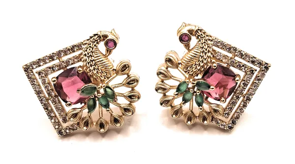 Red_And_Green_Alloy_And_Gold_Plated_Premium_Stud_Earrings_For_Women