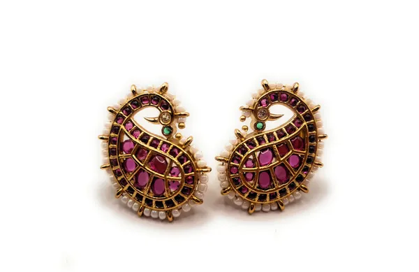 Gold_Alloy_And_Gold_Plated_Premium_Stud_Earrings_For_Women