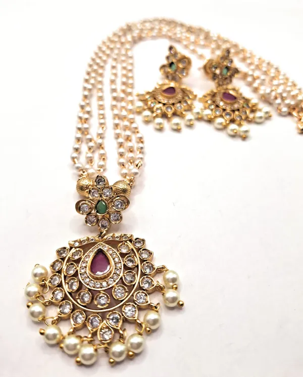 Pearl_And_White_Alloy_And_Gold_Plated_And_American_Diamond_Premium_Pendant_Set_For_Women