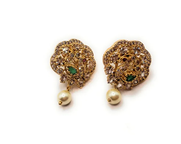 Gold_Alloy_And_Gold_Plated_Premium_Stud_Earrings_For_Women