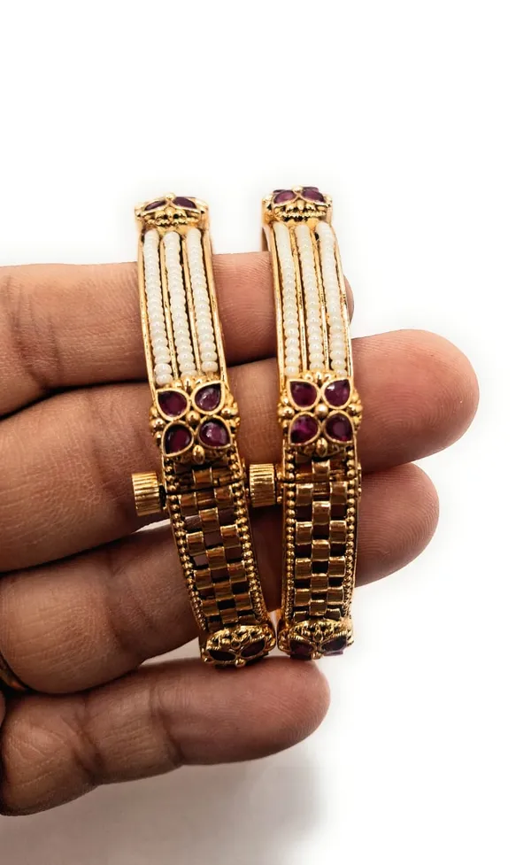 Gold_Polished_Alloy_And_Gold_Plated_And_Pearl_Premium_Bangles_For_Women