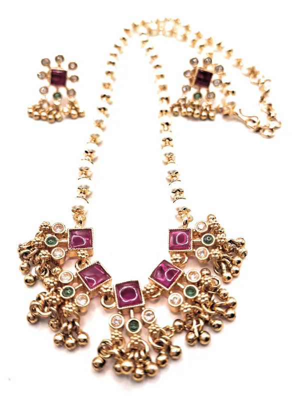 Pearl_And_Red_Alloy_And_Gold_Plated_Premium_Jewellery_Set_For_Women