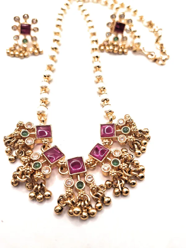 Pearl_And_Red_Alloy_And_Gold_Plated_Premium_Jewellery_Set_For_Women