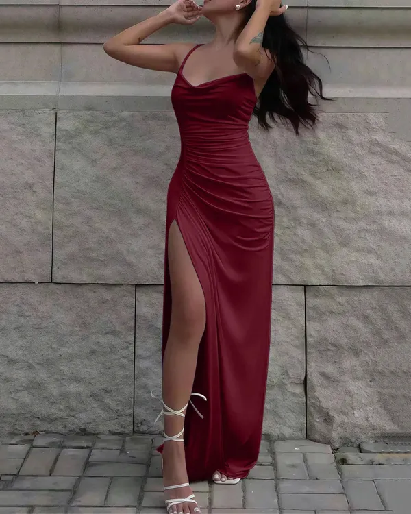 Maroon_Polyester_Blend_Premium_Gown_For_Women