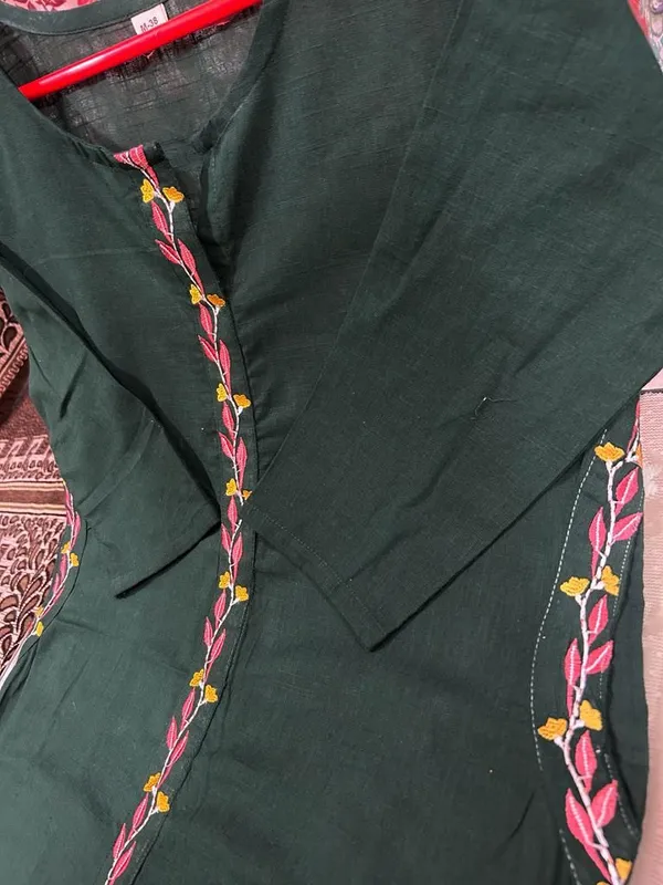 Green_Cotton_Blend_Premium_Kurta_Set_For_Women