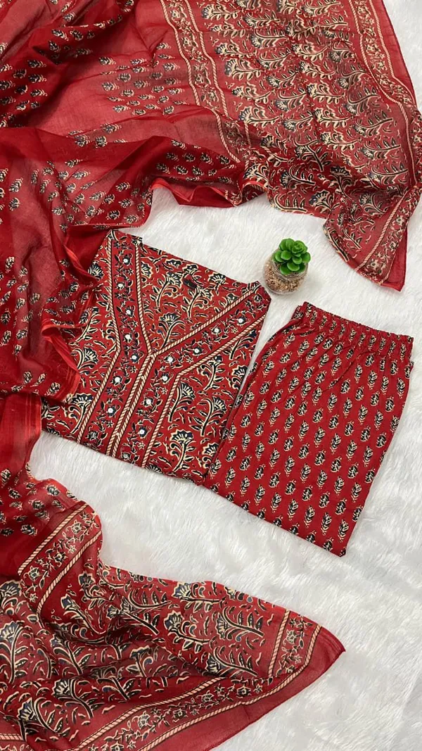 Maroon_Cotton_Blend_Premium_Kurta_Set_For_Women