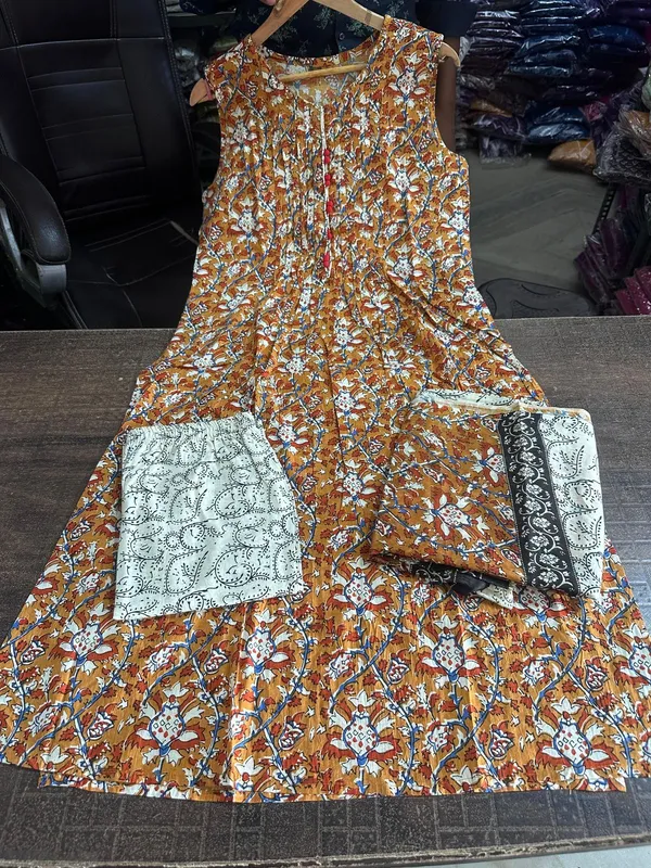 Multicolor_Cotton_Blend_Premium_Kurta_Set_For_Women