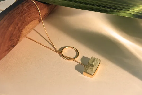 Light_Blue_To_Green_Blue_Aquamarine_Crystal_Gold_Plated_Birthstone